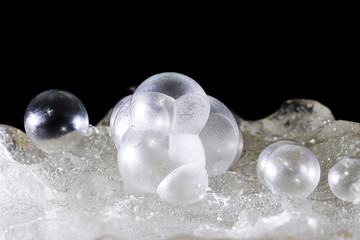 凍ったシャボン玉