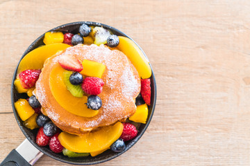 pancake with mix fruits