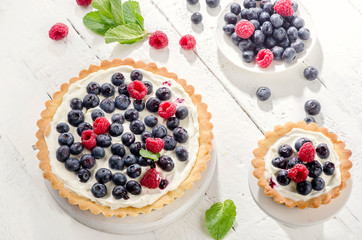 Sweet Cheese cakes with fresh berries