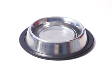 metal cat bowl on white © Crazy nook