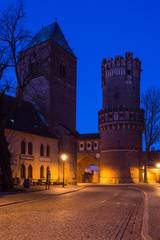 Fototapeta na wymiar Nikolaikirche und Neustädter Tor in Tangermünde, Sachsen Anhalt in Deutschland