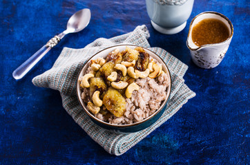 Rice porridge with banana