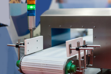 Metal Detector Conveyor