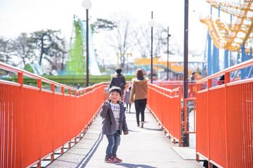 家族で遊園地