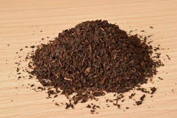 dry black tea leaves