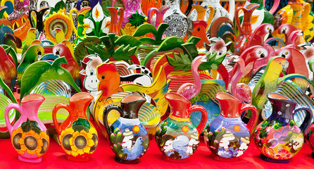 Fototapeta na wymiar Ceramic products on the tray street vendor - Mexico