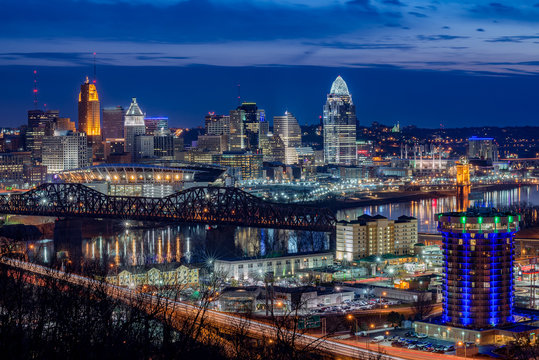 Twilight skyline, Cincinnati Ohio