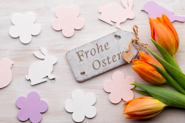 Foto op Canvas Easter and spring decoration, flowers and eggs. © gitusik