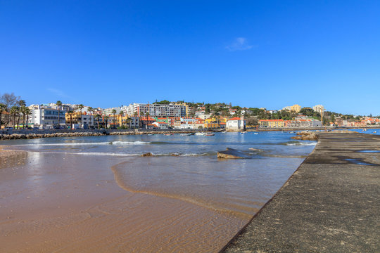 Vista Panor&acirc;mica da Vila de Pa&ccedil;o de Arcos em Portugal