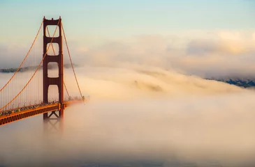 Abwaschbare Fototapete Brücken Goldener Nebel