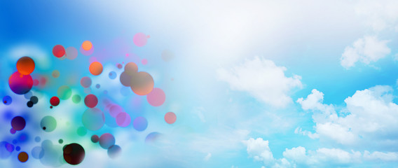 Hintergrund, Banner - Himmel Bokeh Effekt, bunte Kreise und Wolken - Freiraum für Text -...