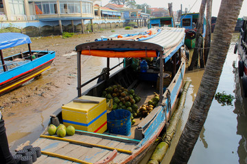 Fototapeta na wymiar Mekong Delta Vietnam boats, people , floating market