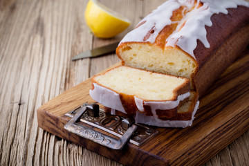 Glazed lemon pound cake