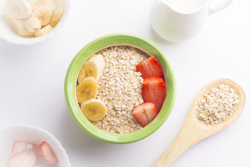 Smoothie of Oats, strawberry and banana