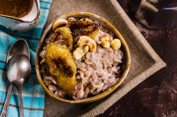 Rice porridge with banana