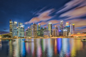 Fototapeta na wymiar Singapore skyline, view of Singapore city at night in Singapore.