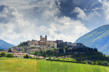 Fototapeta na wymiar Picturesque landscape in Marche Italy