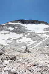 Ghiacciaio dell'altopiano della Fradusta, in fase di scioglimento per causa dell'inquinamento 