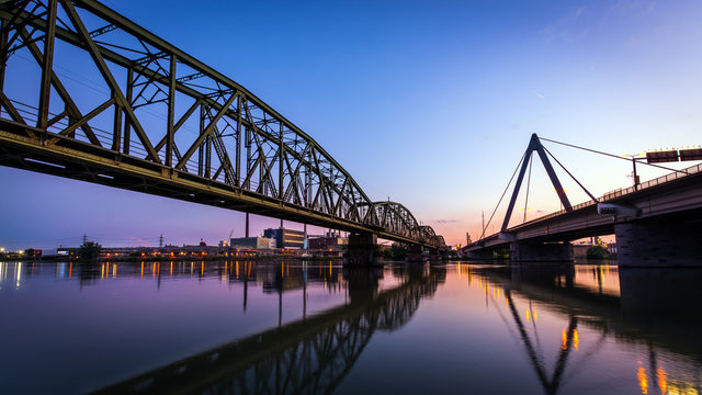 Linz, Donau, Br&uuml;cken