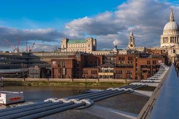 Fototapeta premium London themse Brückengeländer St. Pauls Kathedrale