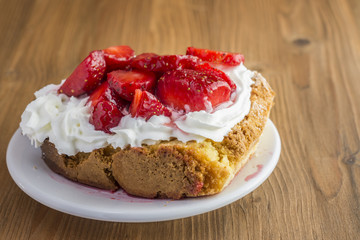  Strawberry cake, homemade