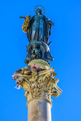 Obraz premium Kolumna Niepokalanego Poczęcia. Piazza Mignanelli, Rzym. Włochy.