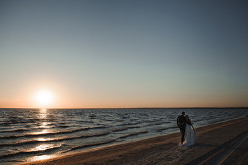 Fototapeta premium Wedding. Wedding by the sea.