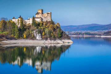 Fototapeta na wymiar Beautiful view of Niedzica castle, Poland, Europe