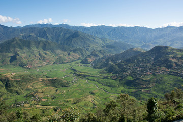 Fototapeta na wymiar Top viewpoint which can see Rice terraced fields of Tu le District, YenBai province, Northwest Vietnam