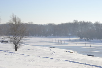 Fototapeta na wymiar Lake in winter