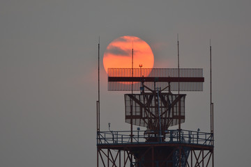 大きな夕日