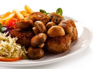 Meatballs wirh french fries