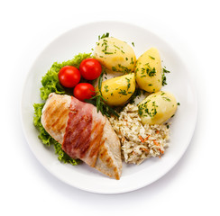 Grilled chicken fillet with potatoes
