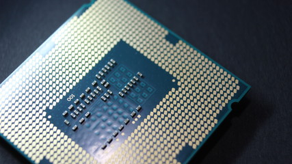 CPU