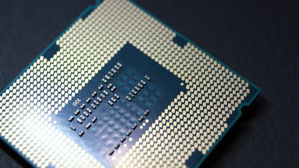 CPU