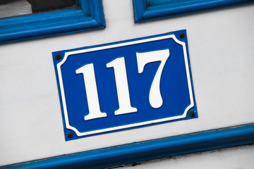 Obraz premium Hausnummer 117
