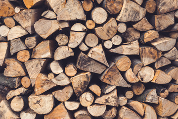 Распиленные деревянные дрова