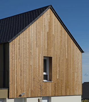 Bardage bois d'une fa&ccedil;ade de maison