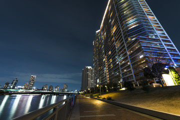 夜の豊洲エリア