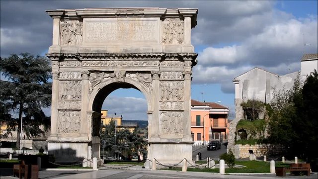 Arco di Traiano, Benevento Italia