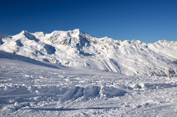 Obraz premium Alpine ski resort in Sölden in Otztal Alps, Tirol, Austria 