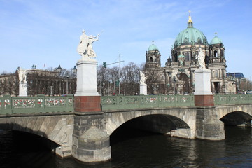 Classical Berlin / Schlossbrücke, Museum Island and Berlin Cathedral