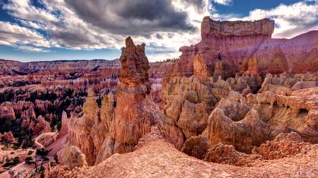 Colorful rainbow Hoodoos of Bryce Canyon while hiking on the Navajo trail in Bryce Canyon National Park, Utah