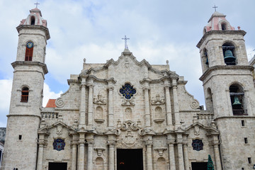 Fototapeta na wymiar La Catedral de la Virgen María de la Concepción Inmaculada de La Habana, Havanna, Kuba