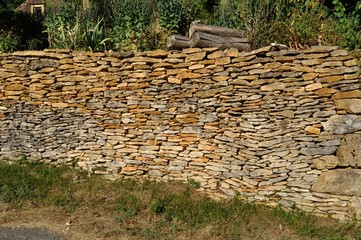 Solid wall made of stone