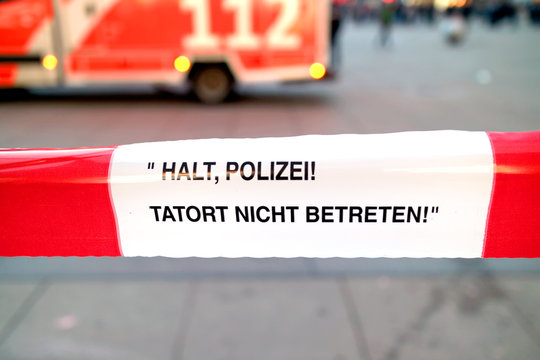 Polizeiabsperrung / Tatort