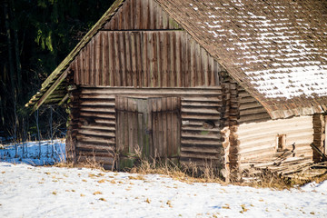 Fototapeta na wymiar frozen countryside scene in winter