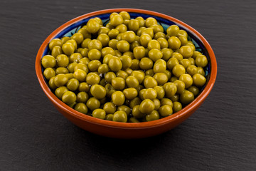 Marinated green peas