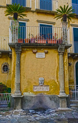 Piazza duomo Novara di sicilia, particolare
