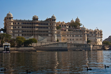 Fototapeta premium Indien - Rajasthan - Udaipur - Bootsfahrt Pichola See